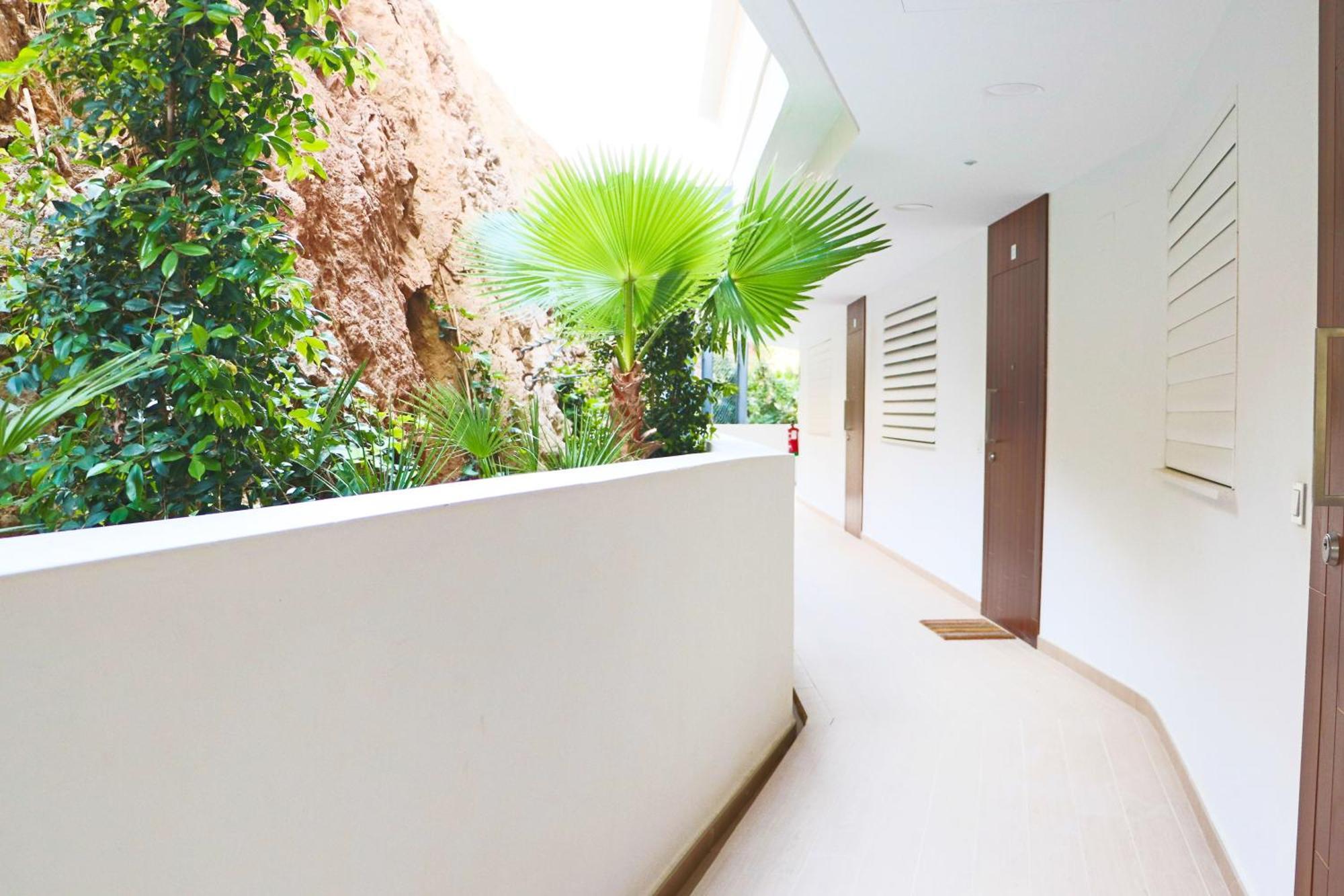 Fantastic Apartment In The Wave Just Steps From Carvajal Beach - Pool And Free Parking ฟูเอนฮิโรลา ภายนอก รูปภาพ