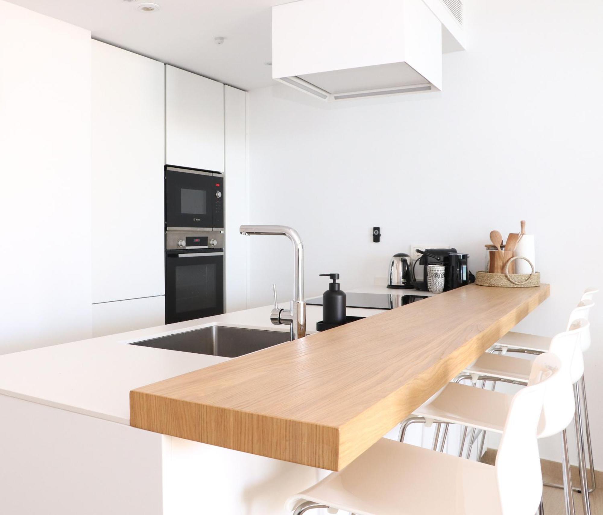 Fantastic Apartment In The Wave Just Steps From Carvajal Beach - Pool And Free Parking ฟูเอนฮิโรลา ภายนอก รูปภาพ
