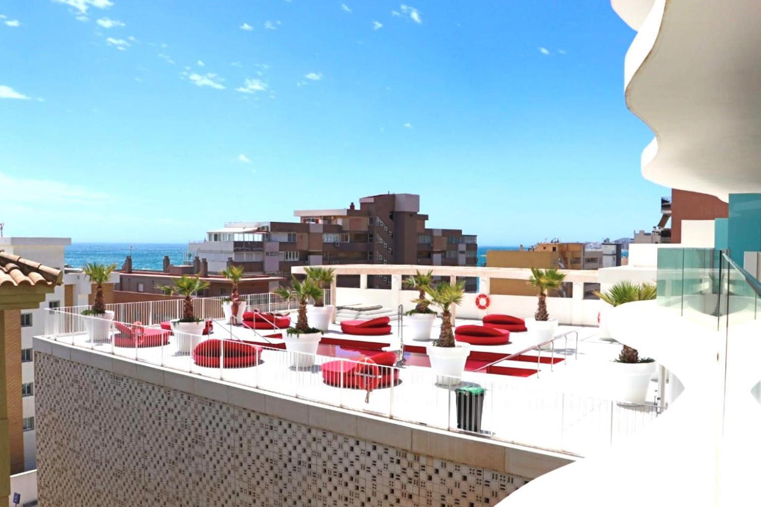 Fantastic Apartment In The Wave Just Steps From Carvajal Beach - Pool And Free Parking ฟูเอนฮิโรลา ภายนอก รูปภาพ