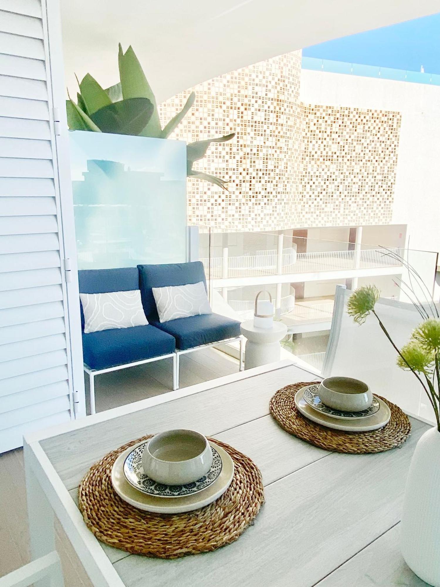 Fantastic Apartment In The Wave Just Steps From Carvajal Beach - Pool And Free Parking ฟูเอนฮิโรลา ภายนอก รูปภาพ
